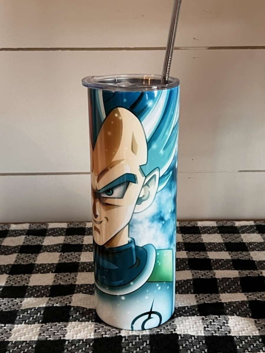 Drink in Style with Our Custom 20oz Tumbler