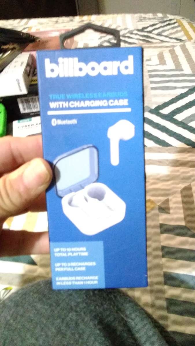 4 sets of head phones