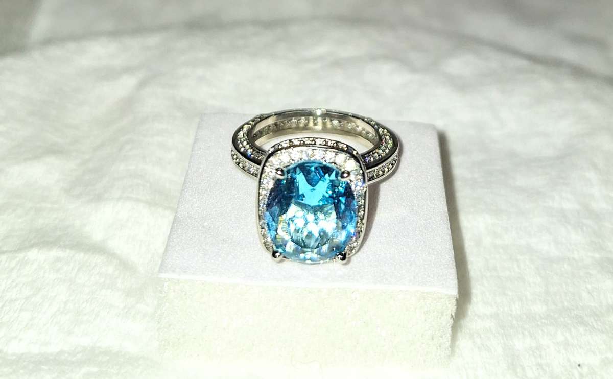 blue Topaz ring size 6 new