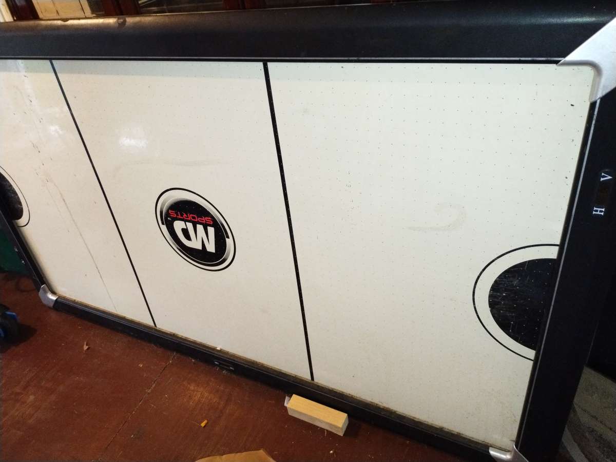 Air Hockey Table
