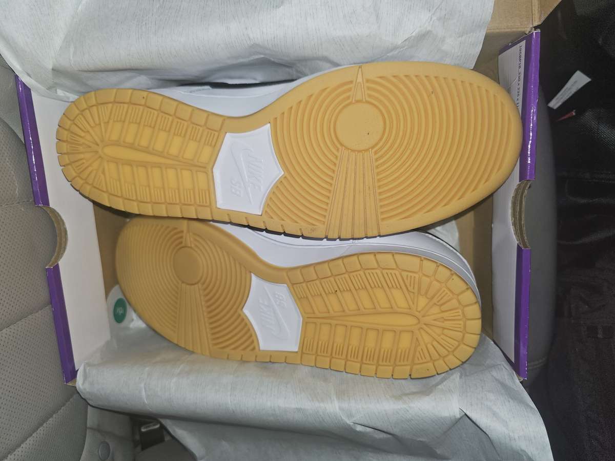 Nike SB Dunk Low Pro size 12