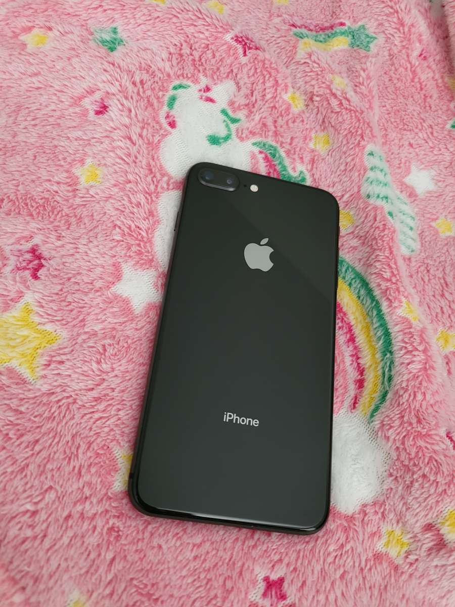 iphone 8plus 64GB unlocked