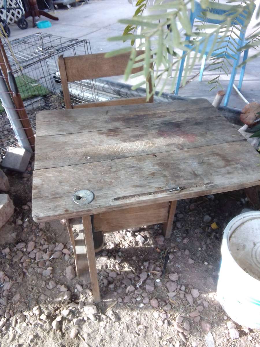 a childs school desk