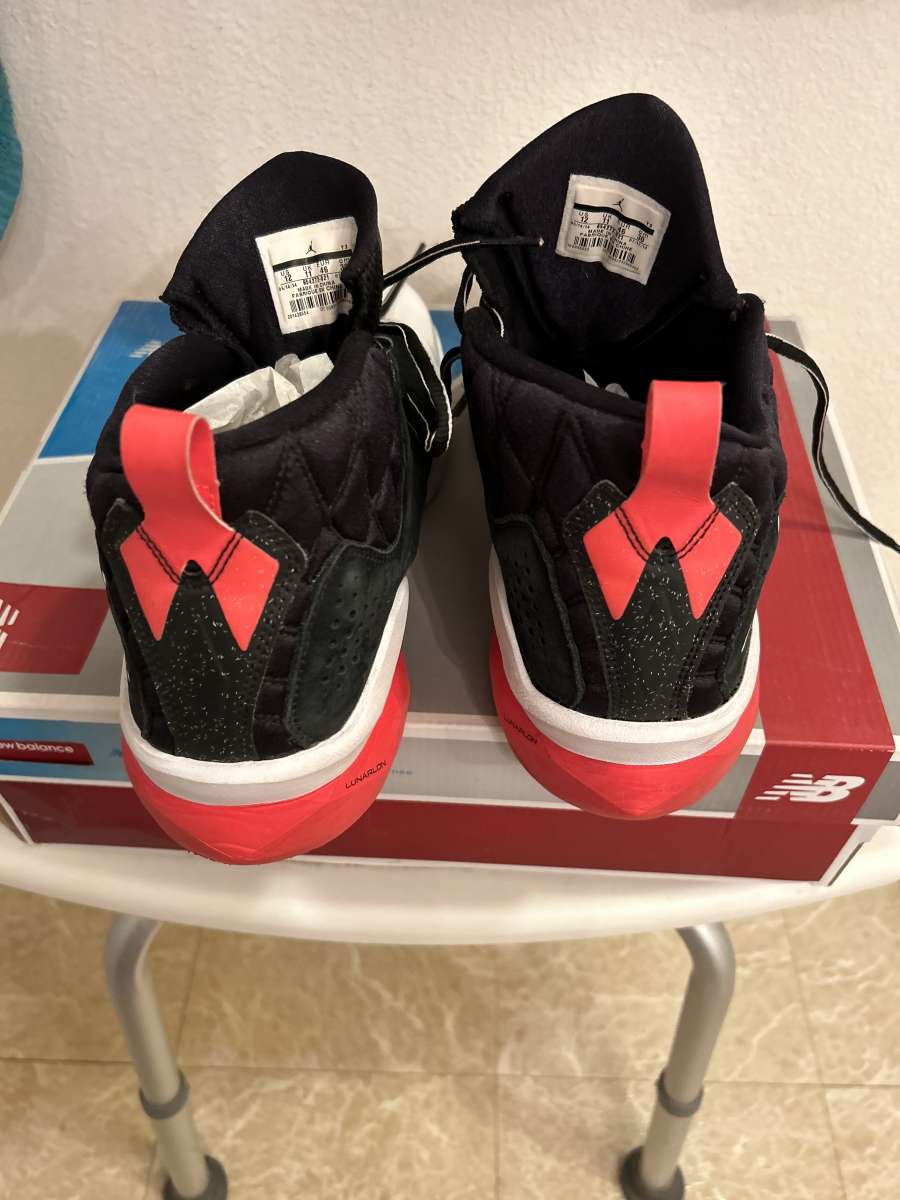 Nike air jordans mens size 12