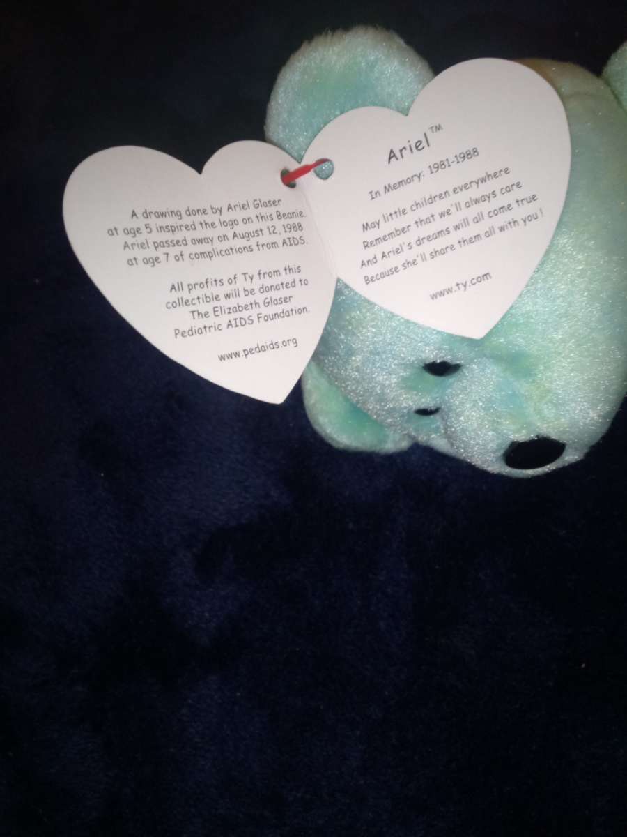 2000 Ty beanie babies Ariel mint selling collection off