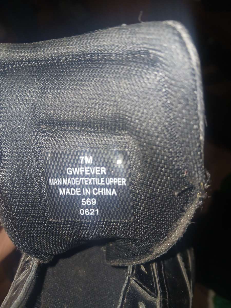 Guess Shoes sz 7 for children boys