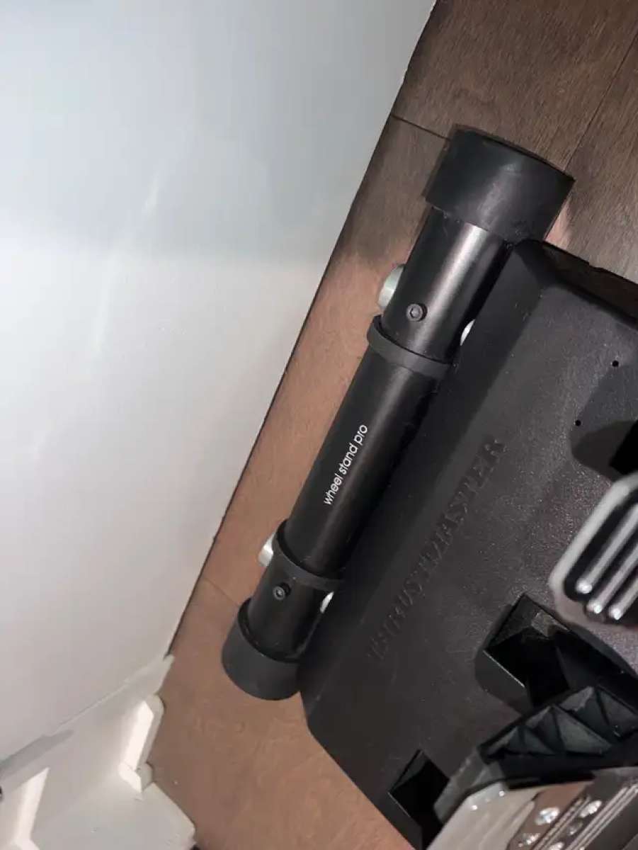 Thrustmaster T150 pro  wheel stand