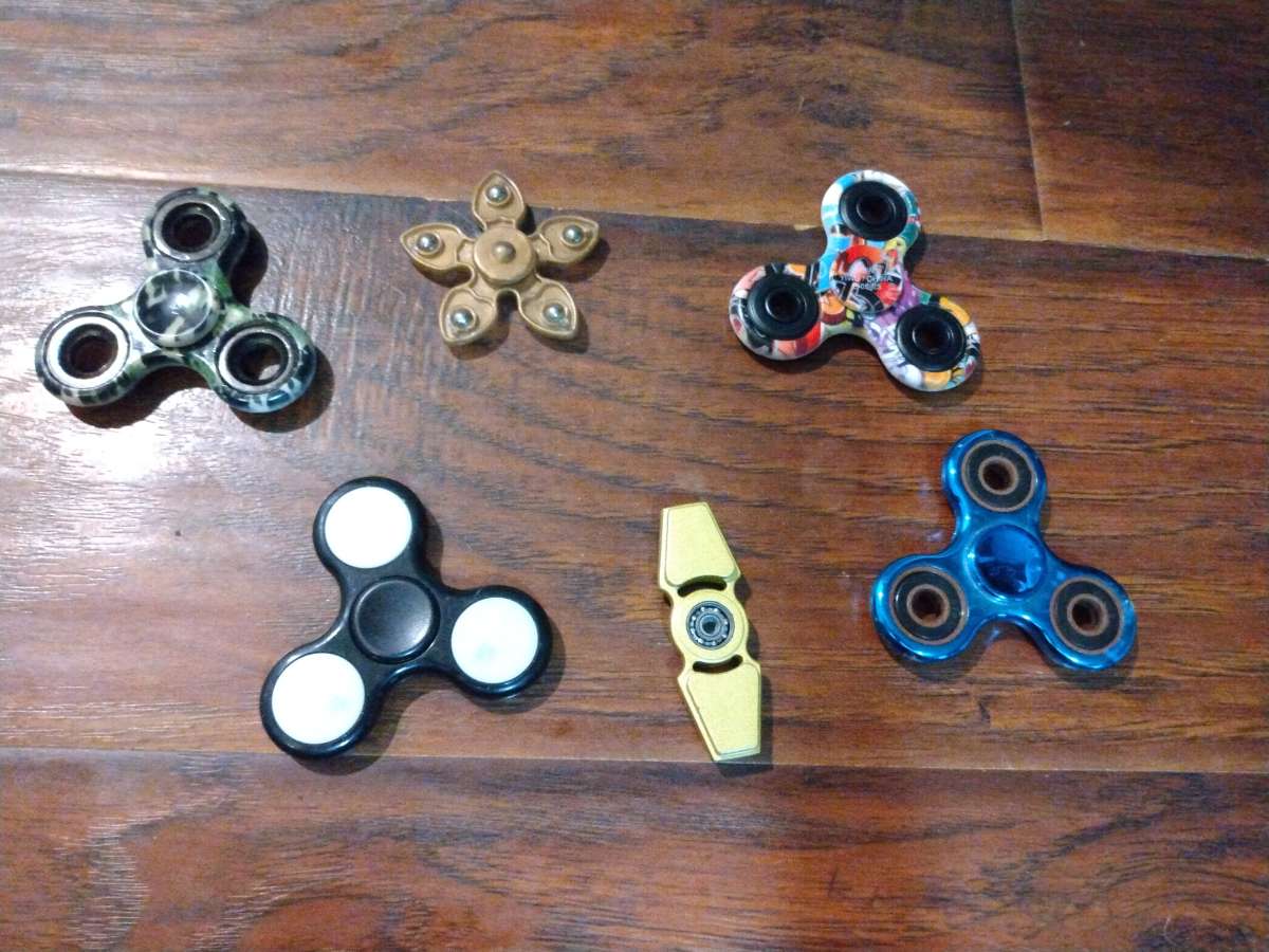 fidget spinners