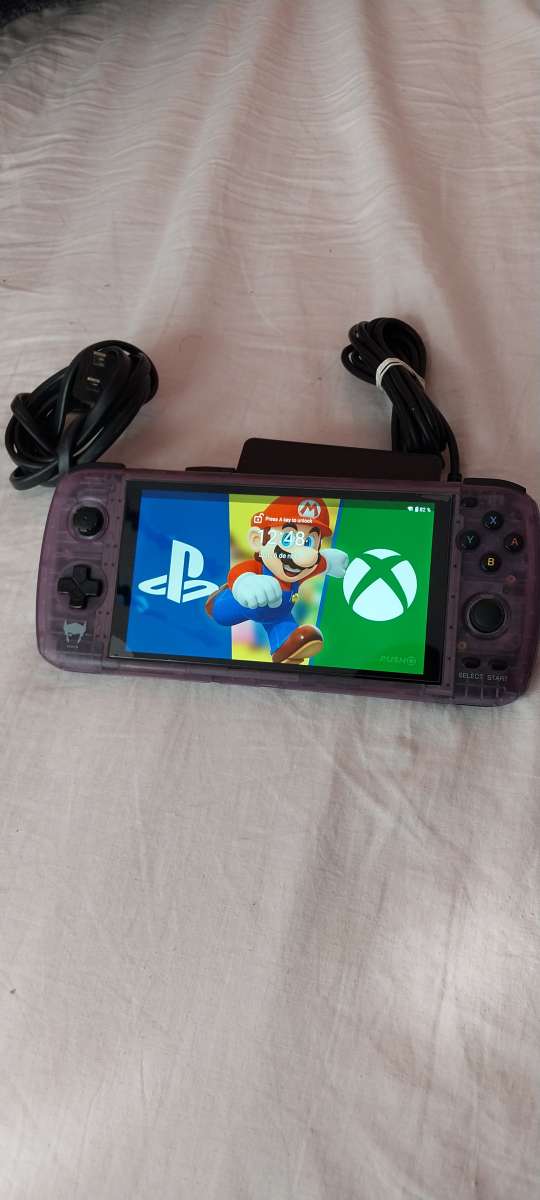 vendo consola odin pro de 256 GB  y 256 GB