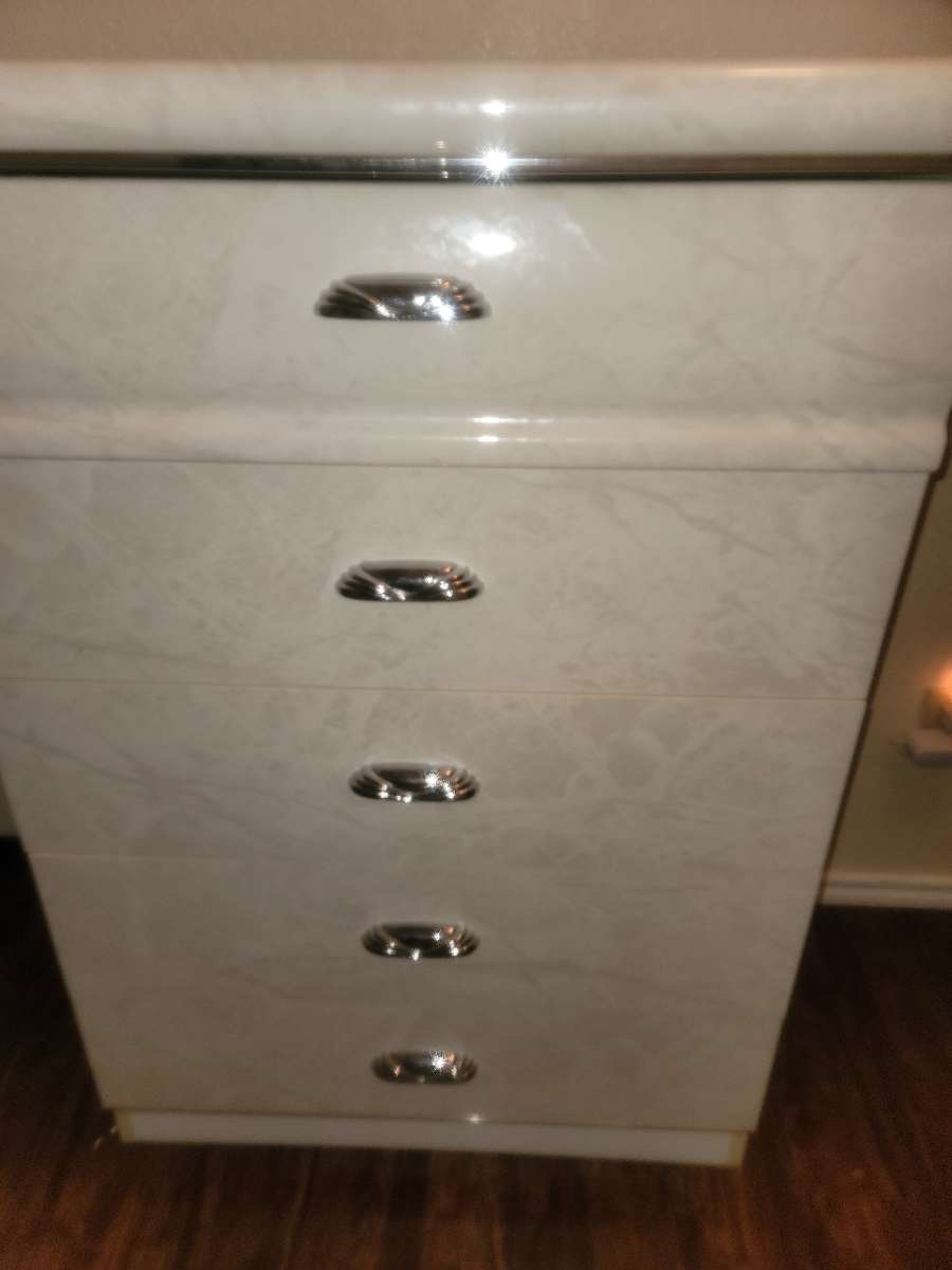 MOVING NEED GONE ASAP