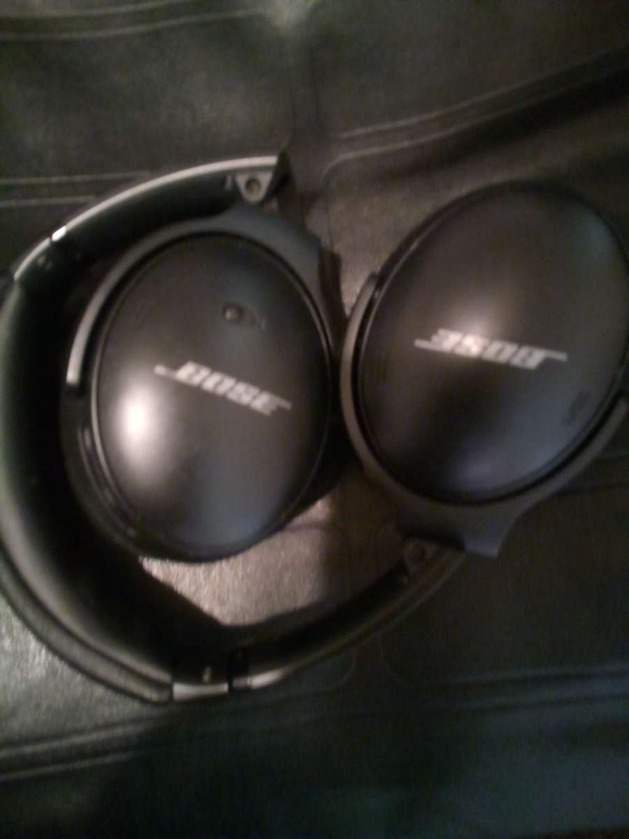 BOSE BLUETOOTH HEADPHONES