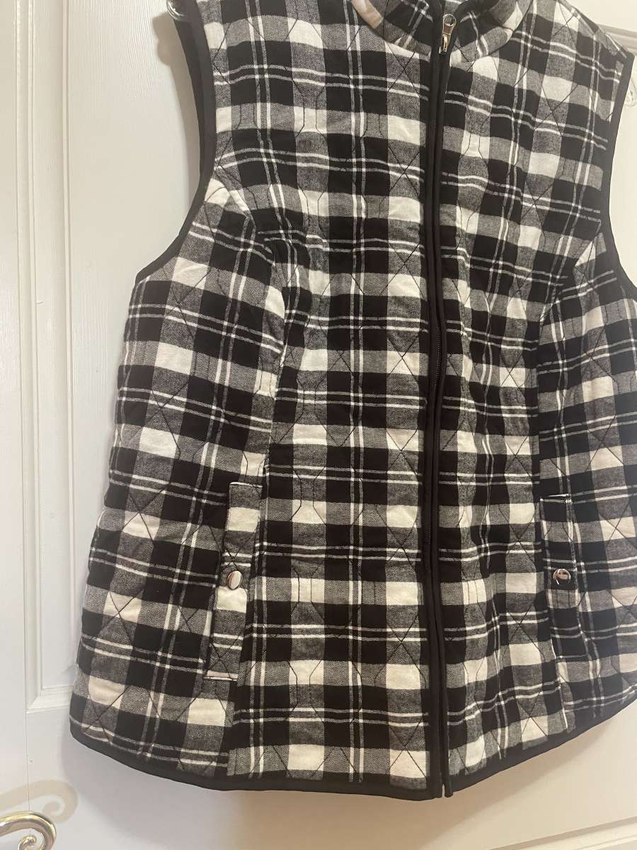 Croft and Barrow Outerwear Vest WOMENS size XL