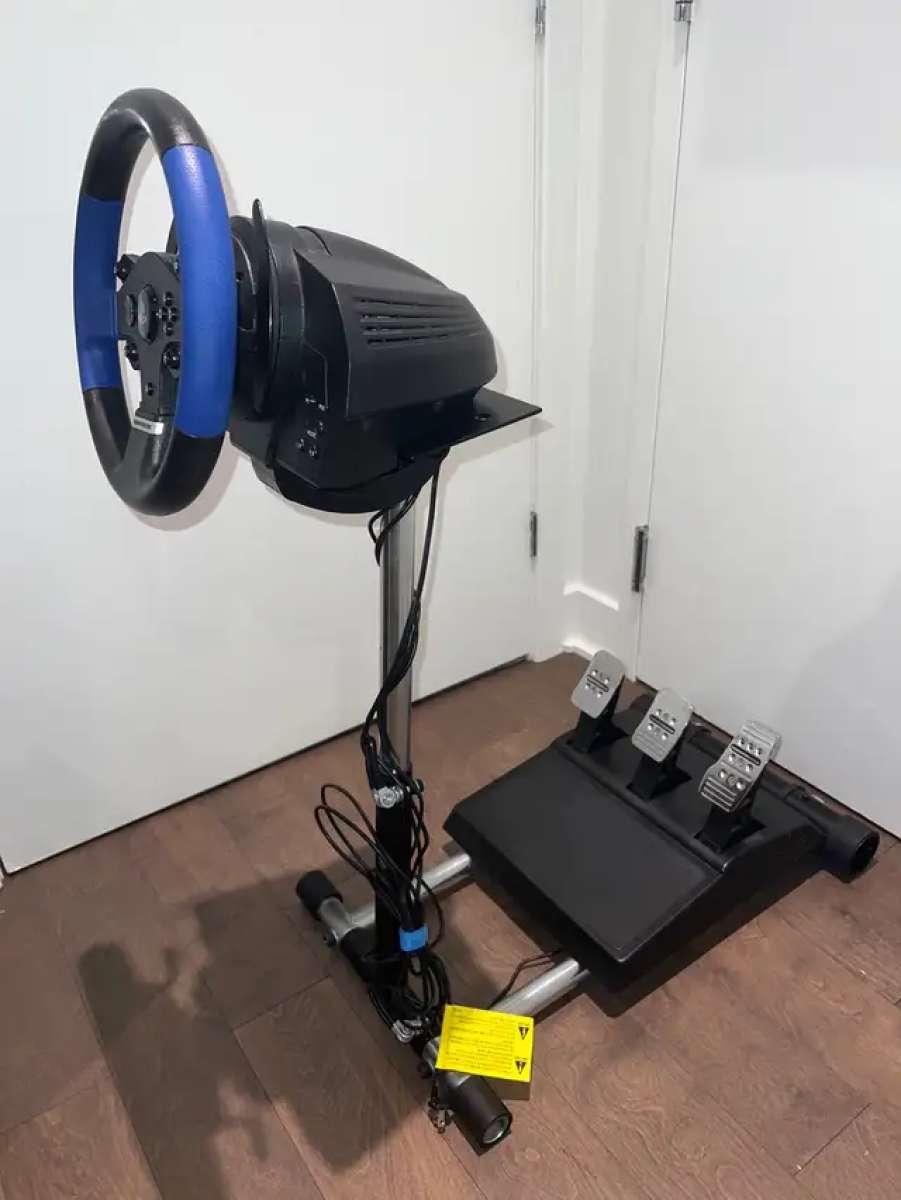 Thrustmaster T150 pro  wheel stand
