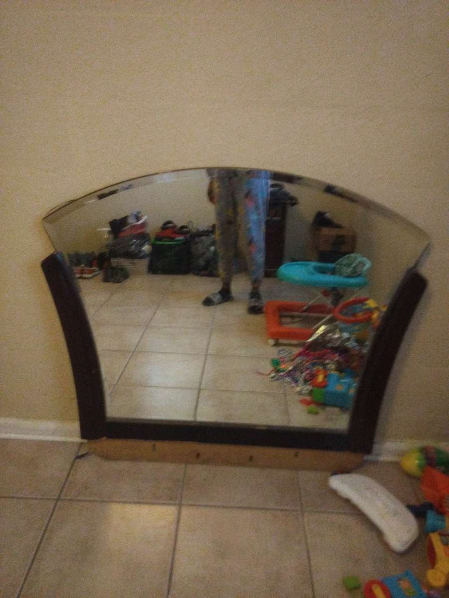 floor mirror