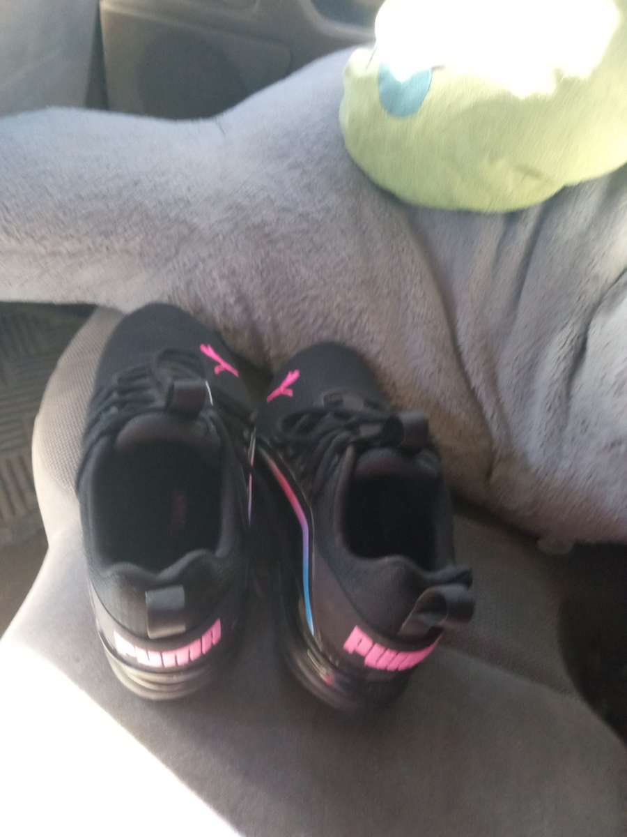 puma shoes for women size size 7 and half