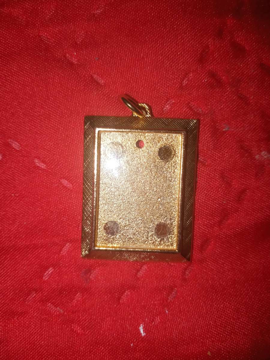vintage 1970s portrait charm