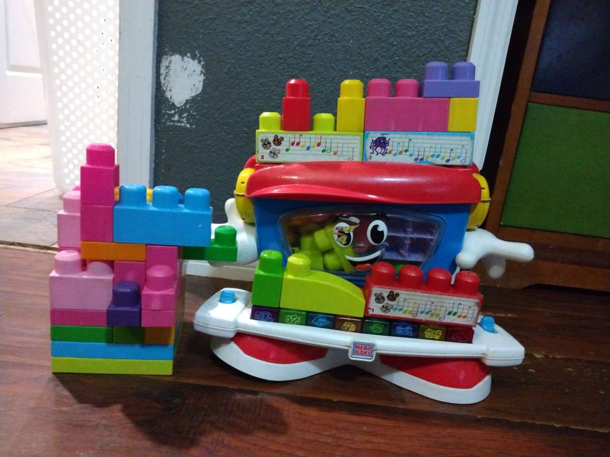 Mega Bloks Billy Beats