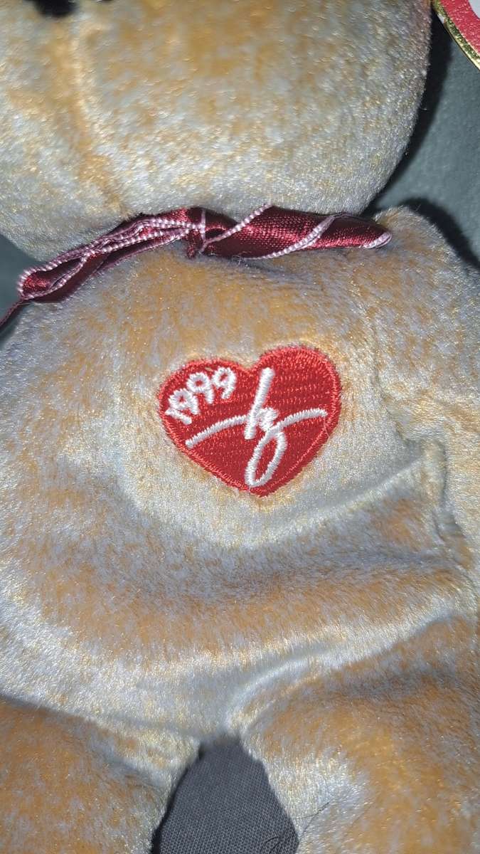 Beanie Babies 1999 Signature Bear