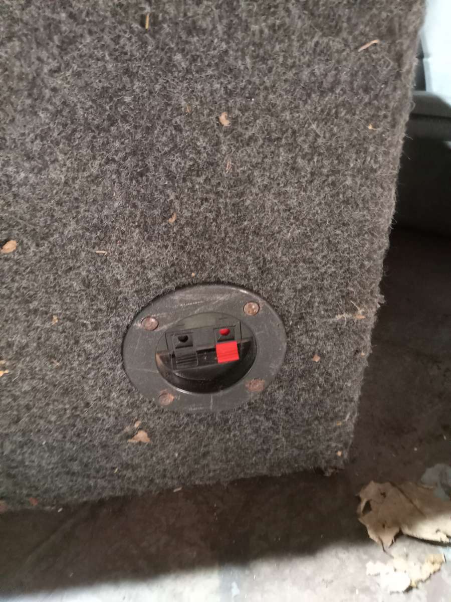 speaker box for 10 inch subs