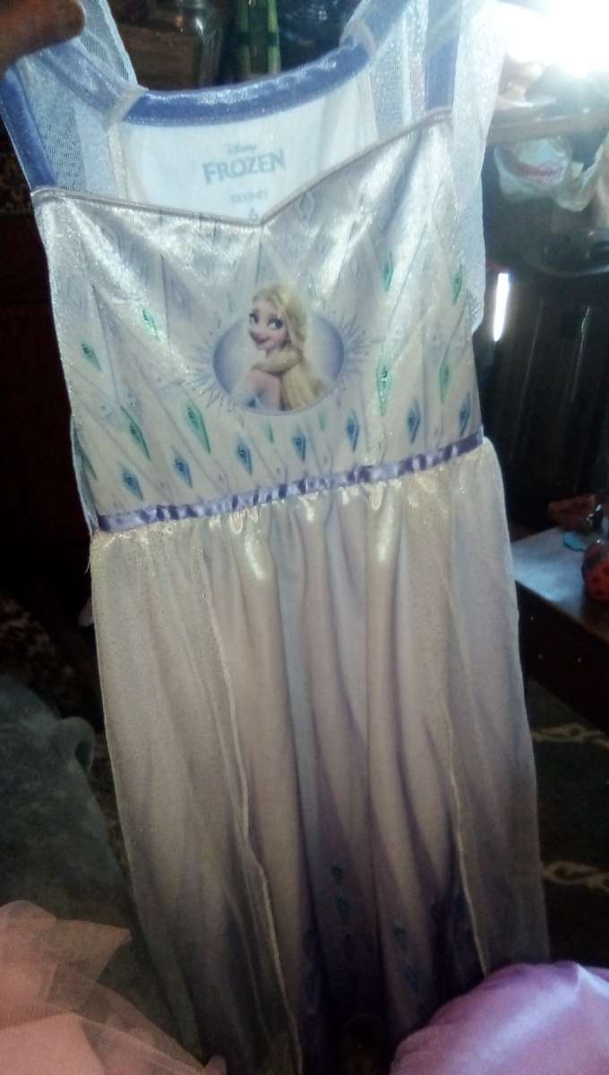 2 Disney Princess Dresse