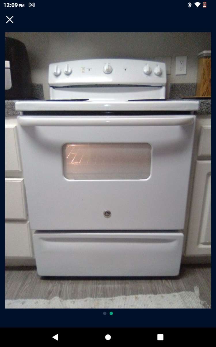GE Electric Stove