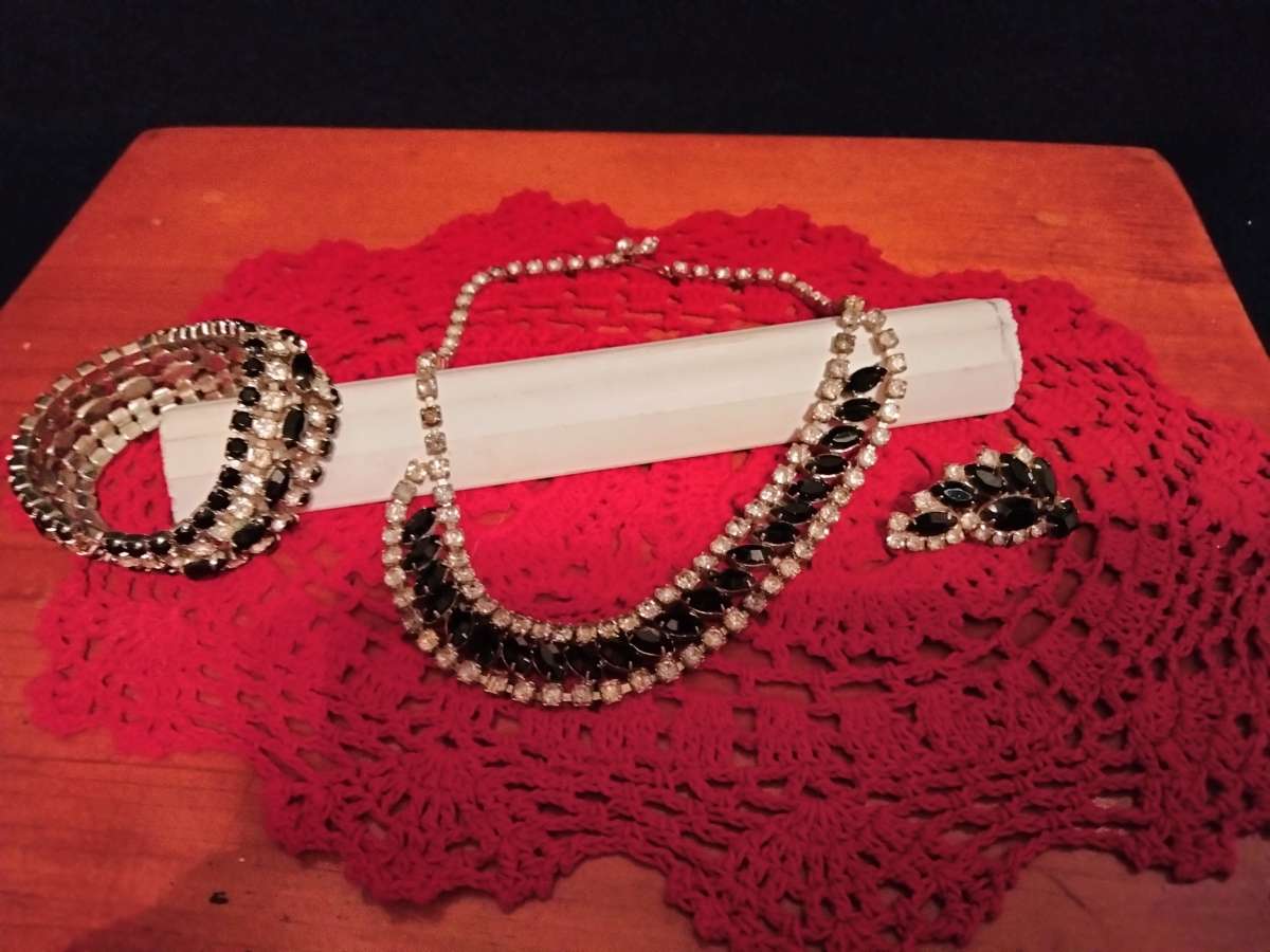 Vintage Jewelry