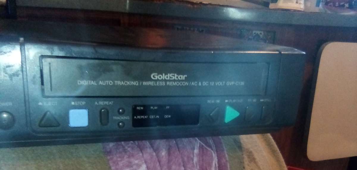Goldstar VHS Player