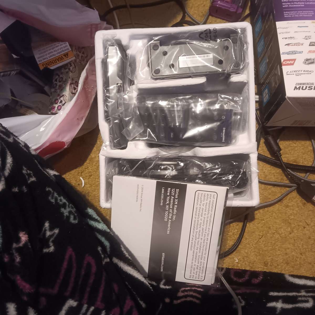 Onyx EZR Sirius XM Radio Receiver with home kit