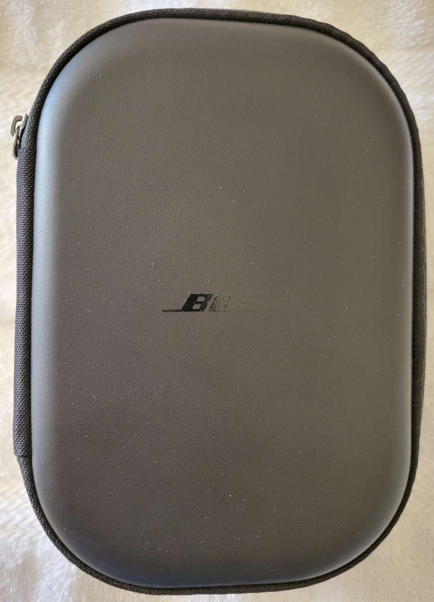 Bose QuietComfort 35 Series II Wireless Headphones With Case