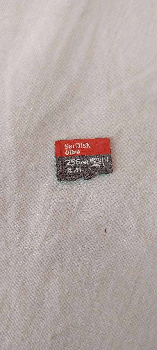 vendo consola odin pro de 256 GB  y 256 GB