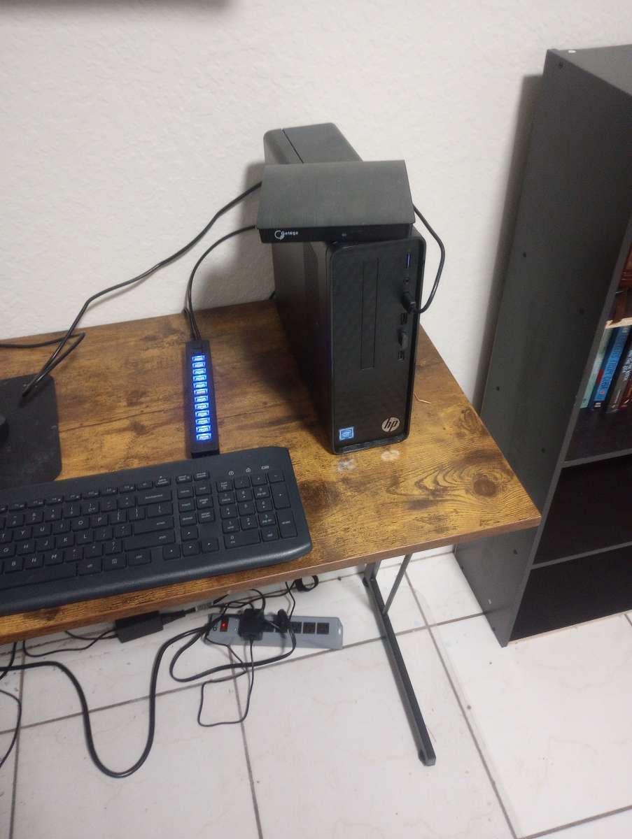 HP Slim PC Desk Computer 4 Gb RAM 256 Gb SSD no delivery