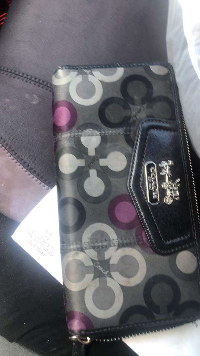 womans original wallet