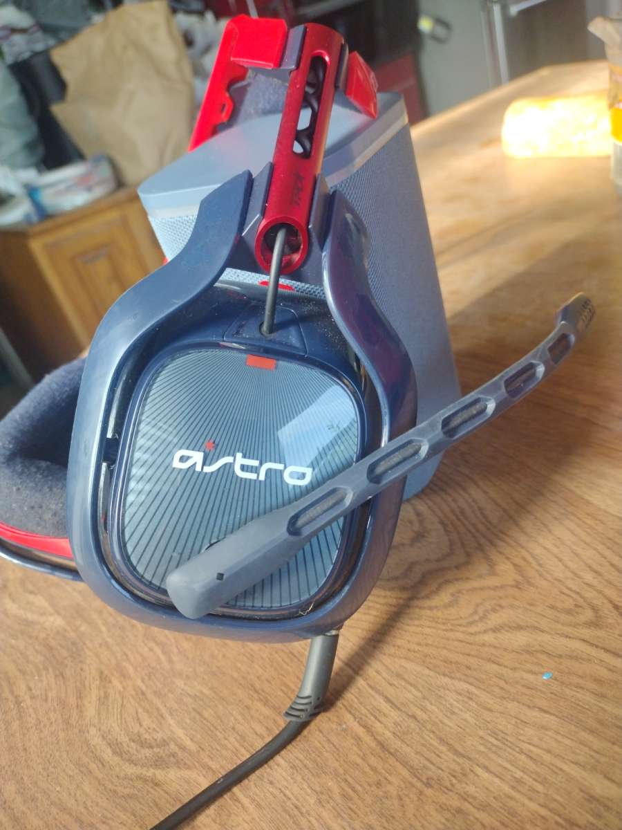 Astro E40 tournament series headset for gamingstudio use