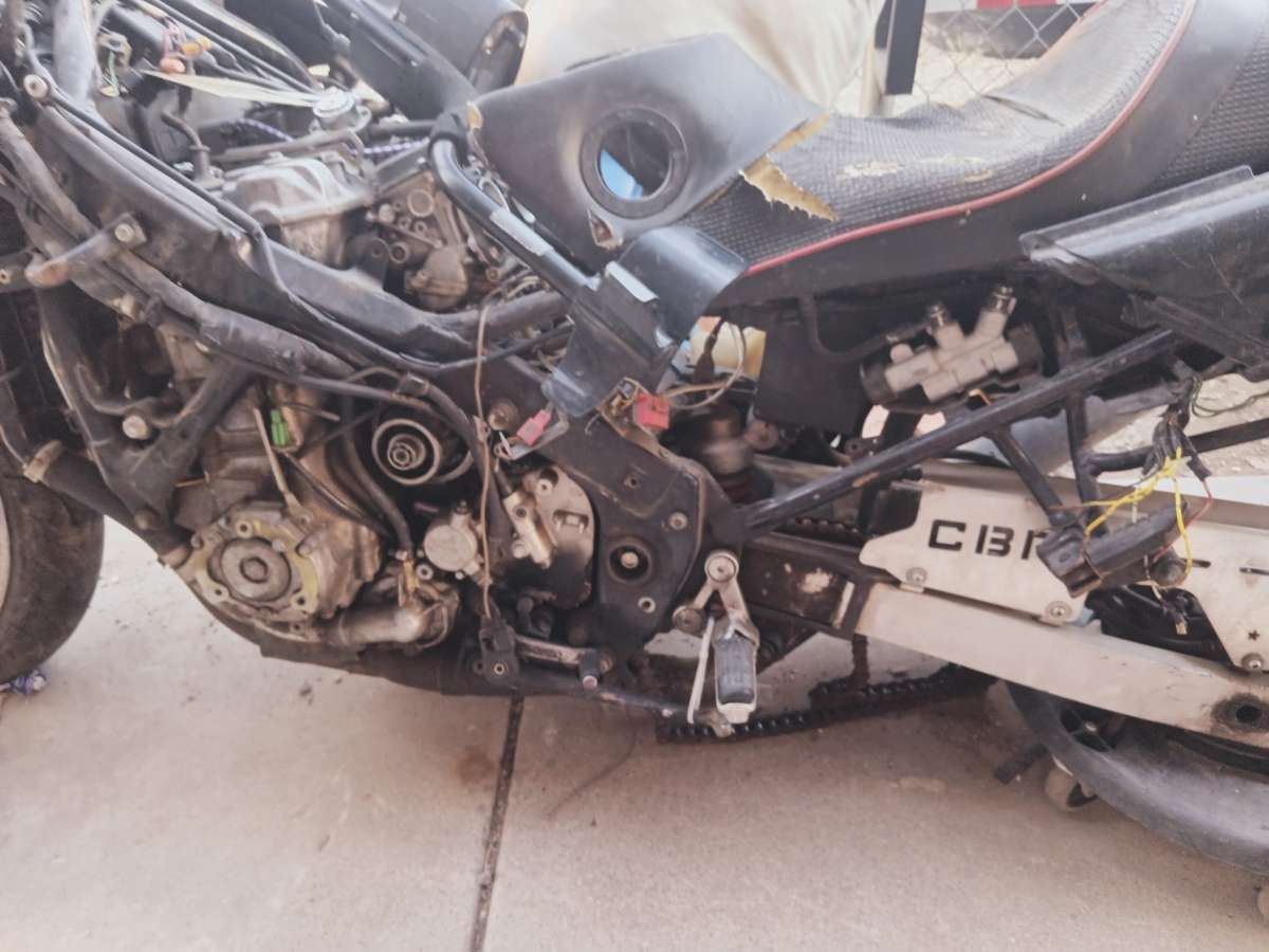 2004 Honda cbr project bike