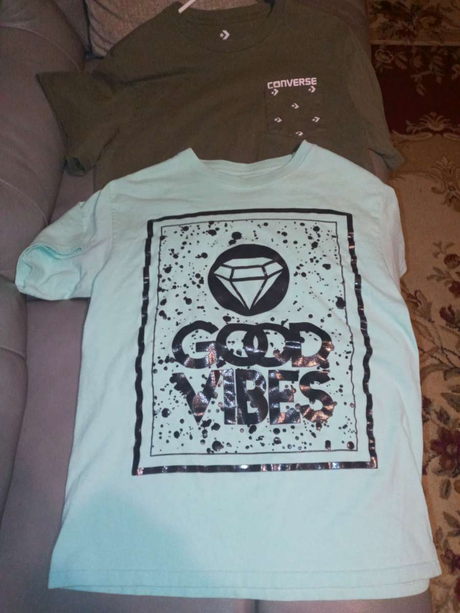 two Tshirts Converse and sole addiction