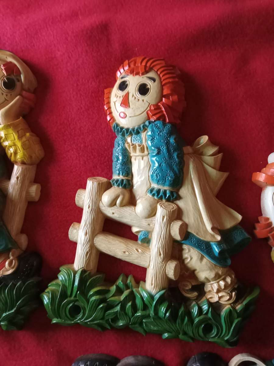 four 1977 raggedy Ann and raggedy Andy Bobby and merrill