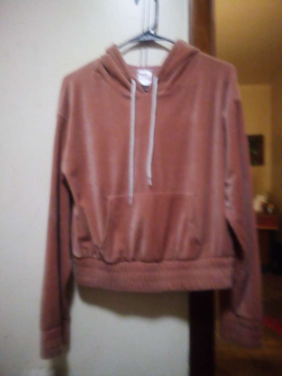 no boundaries velvety feel sz 7 to 9 hooded pullover Ex cond