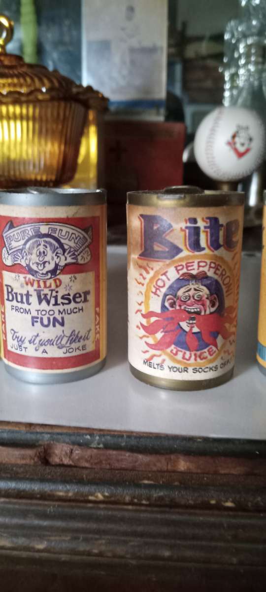 6 vintage mini beer cans