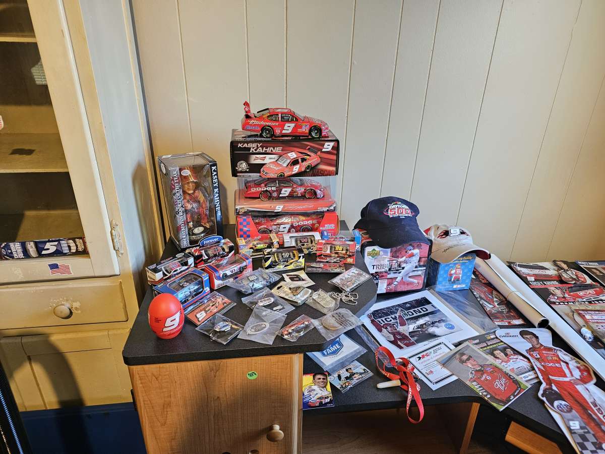 Kasey Kahne Memorabilia