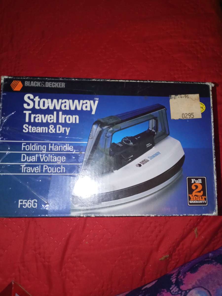 vintage 1988 Black and Decker travel iron