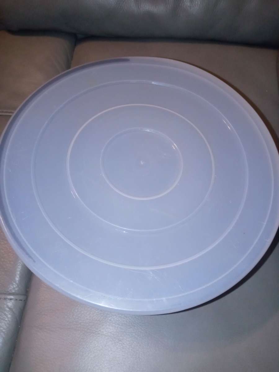 large bowl with secure lid
