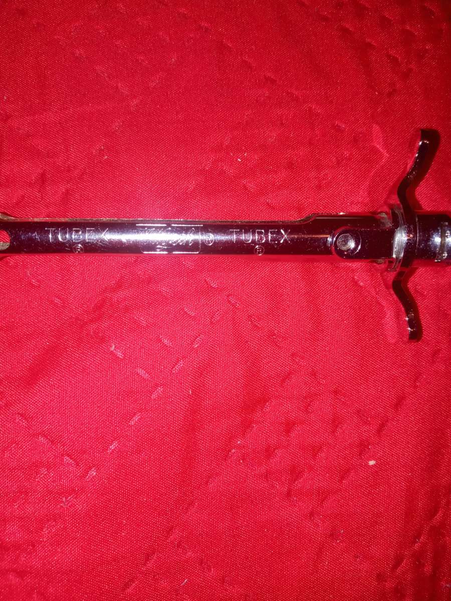 vintage antique 1943 to 1953 surgical instrument