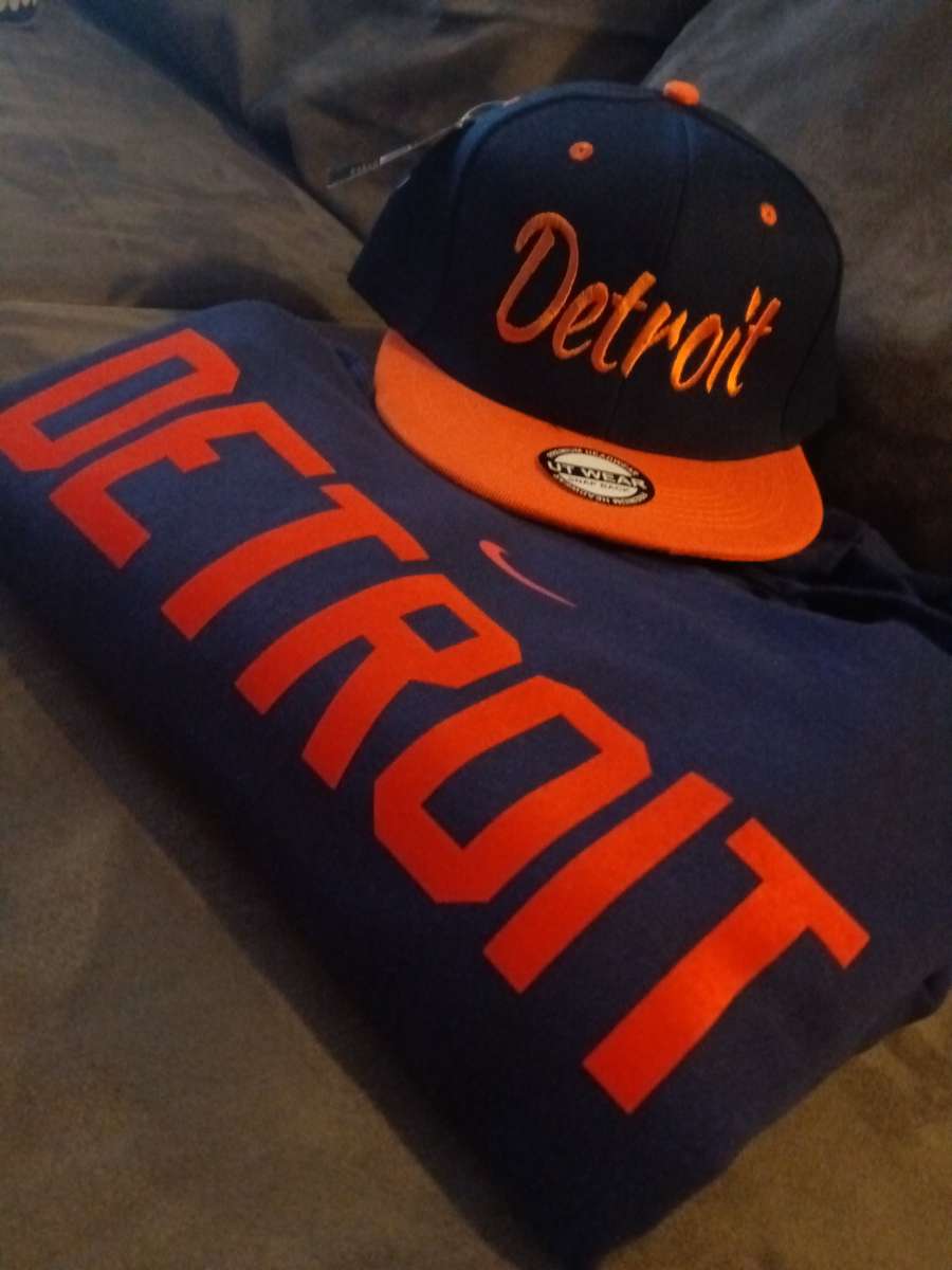 Brand New custom Detroit hoodie and hat combo set Size XL