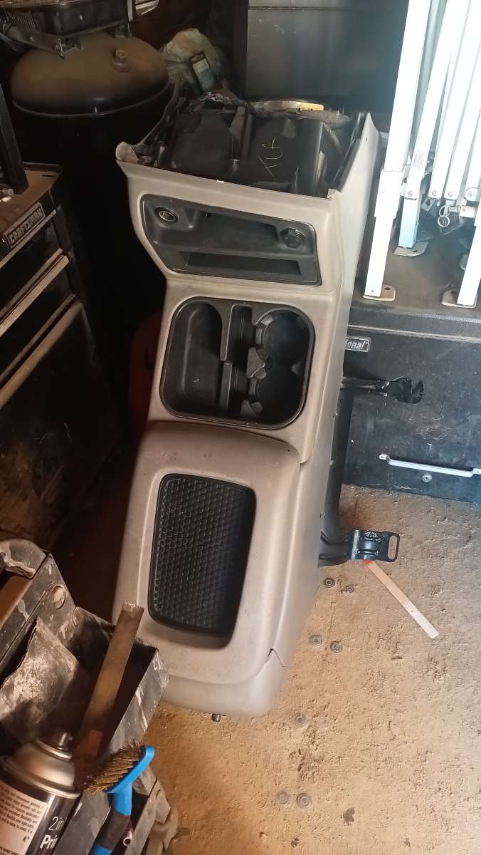 consola sentral Silverado Cadillac suburban GMC YUKON 1999