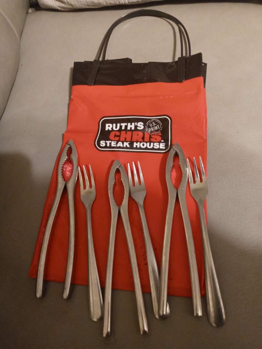 Seafood nut crackers