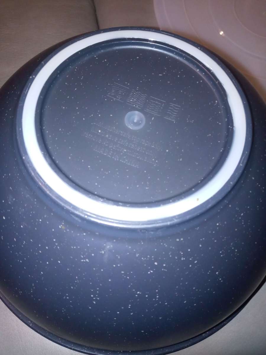 large bowl with secure lid