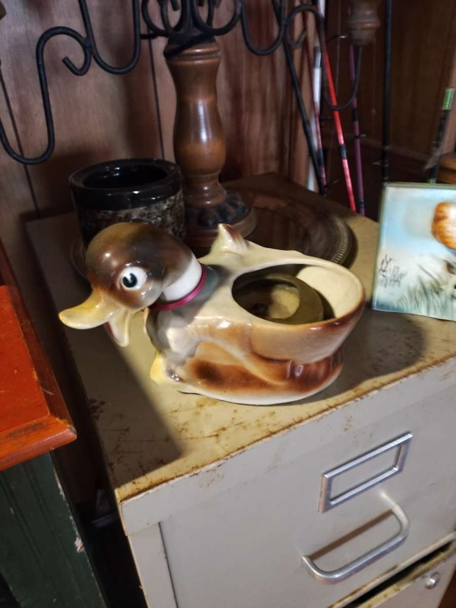 Shawnee Duck Planter