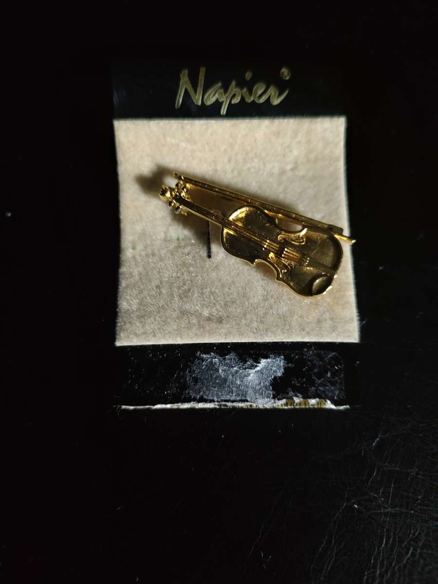 Violin Brooch