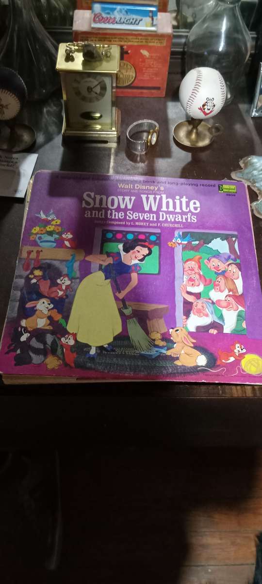 7 old Disney records