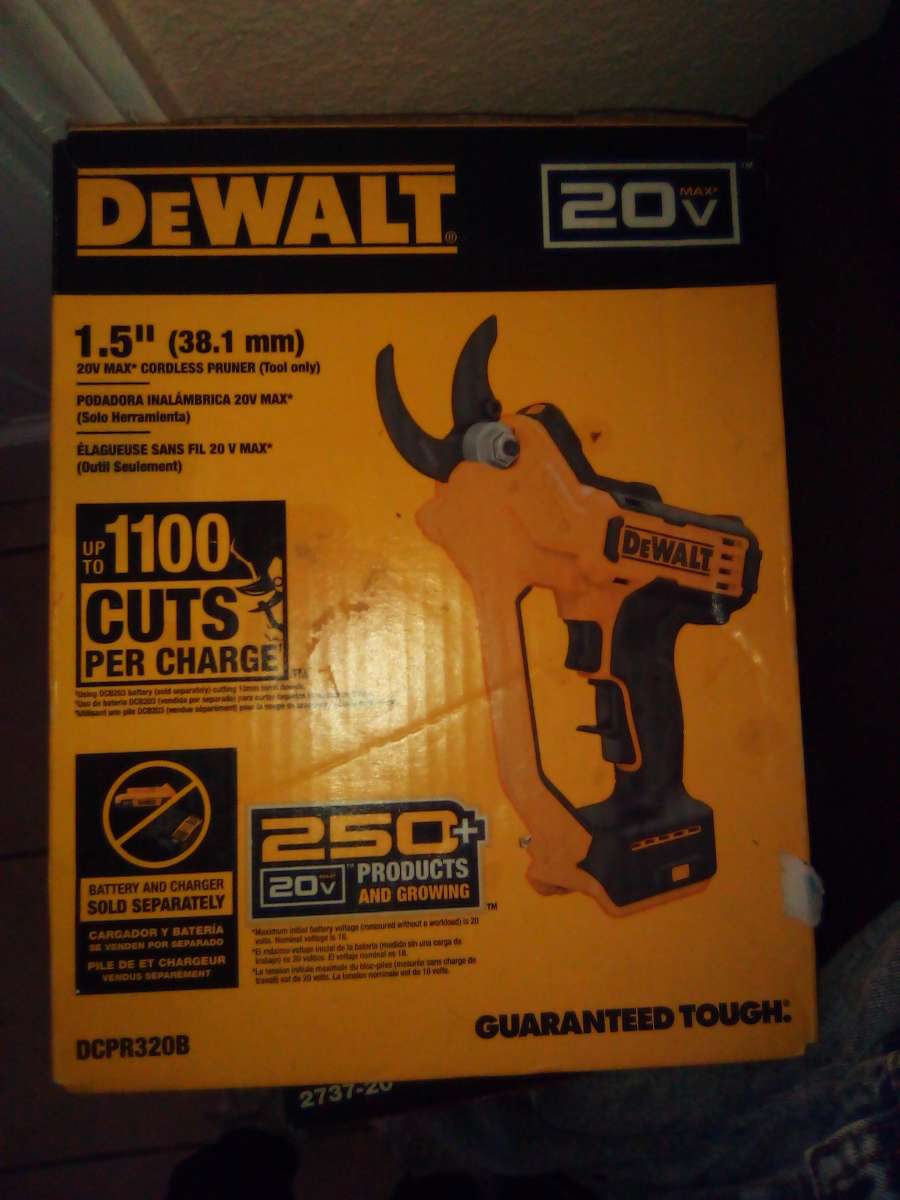 DeWalt Pruner